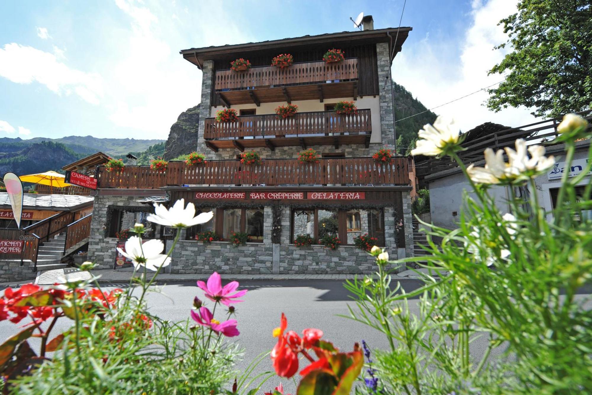 L'Ancien Paquier Chambre D'Hotes Bed and Breakfast Valtournenche Esterno foto