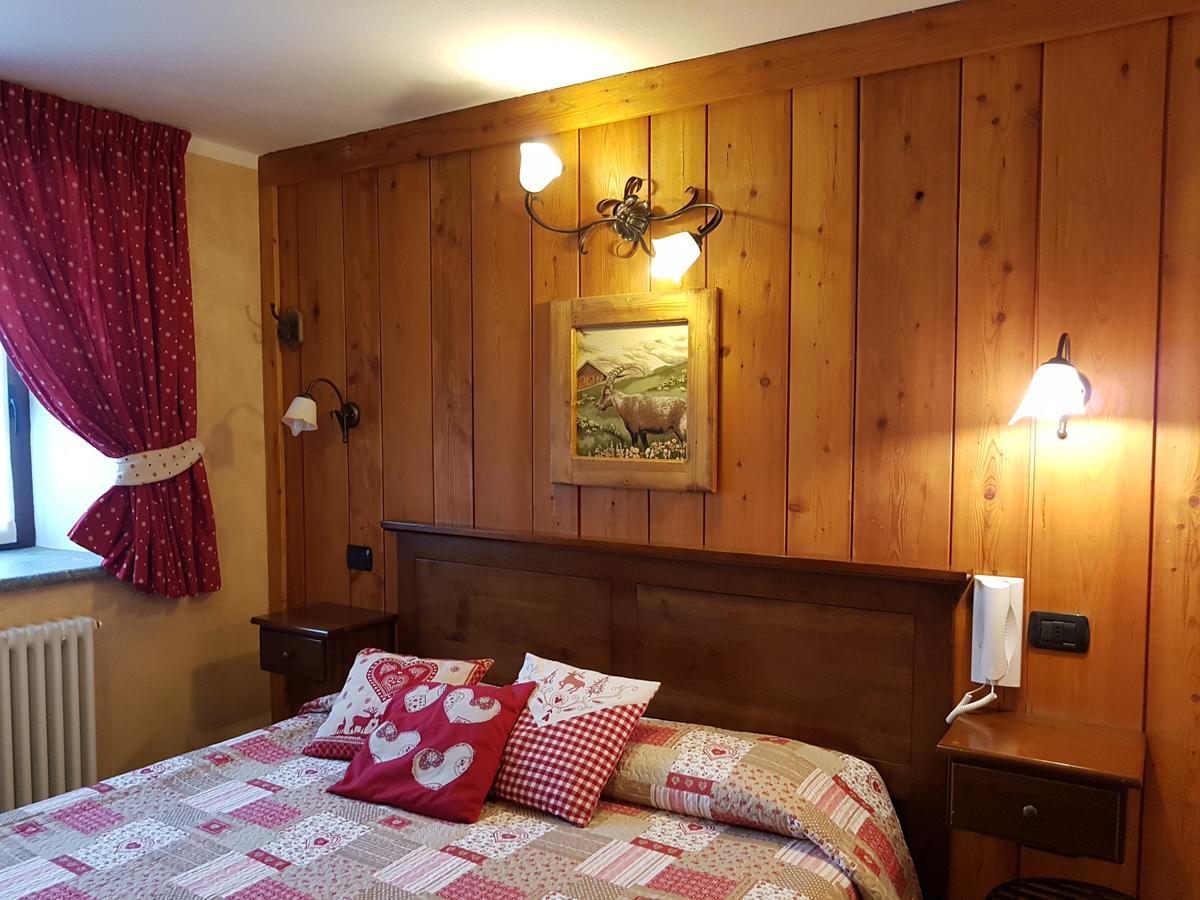 L'Ancien Paquier Chambre D'Hotes Valtournenche Esterno foto
