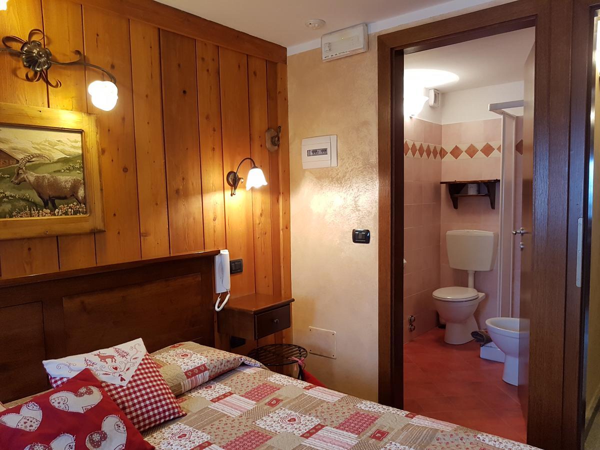 L'Ancien Paquier Chambre D'Hotes Valtournenche Esterno foto
